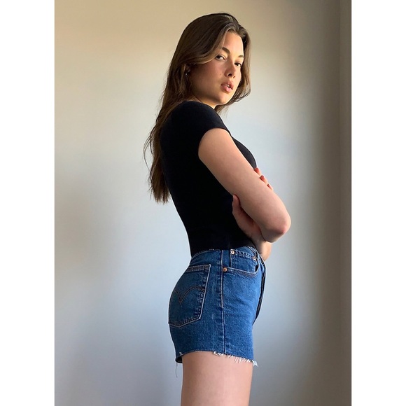 Levi's Ribcage Shorts in Charleston Erosion - Picture 5 of 7